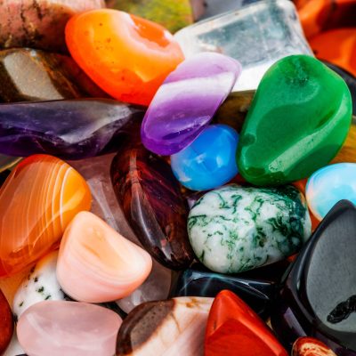 photo de plusieurs différentes pierres naturelles